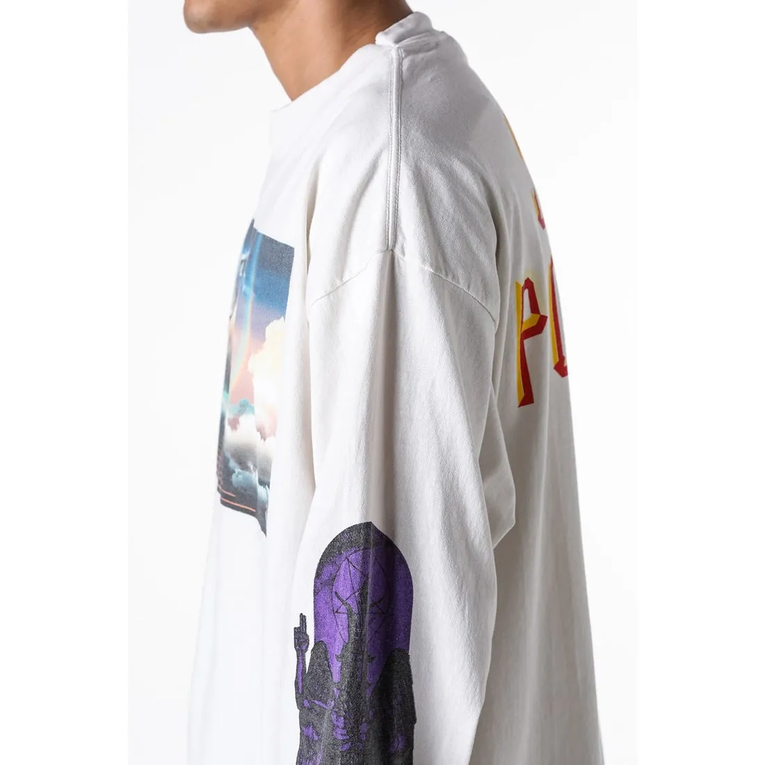 SAINT Mxxxxxx SAINT PICTURES L/S TEE/WHITE Columbia Pictures SAINT Goddess Long Sleeve Off-White S-XL Pays tribute to the Columbia Pictures Title Goddess. Full of fun. Ready-made clothes are washed. The texture is soaring. Authentic level printing is restored. Look for cylindrical seamless fabrics. It is almost meaningless if it is not a cylindrical fabric.